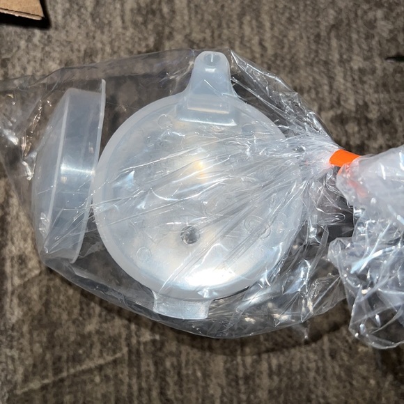 Medical mugs with 2 lids and handles New - Picture 3 of 4